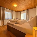 Anton Zillertal Fuegen